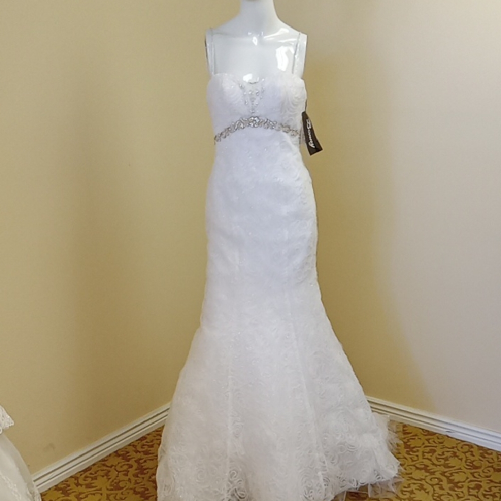 Nwt Bonny Bridal Elegant White Strapless Wedding Dress Size 6